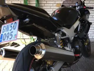 Honda VTR1000 firestorm