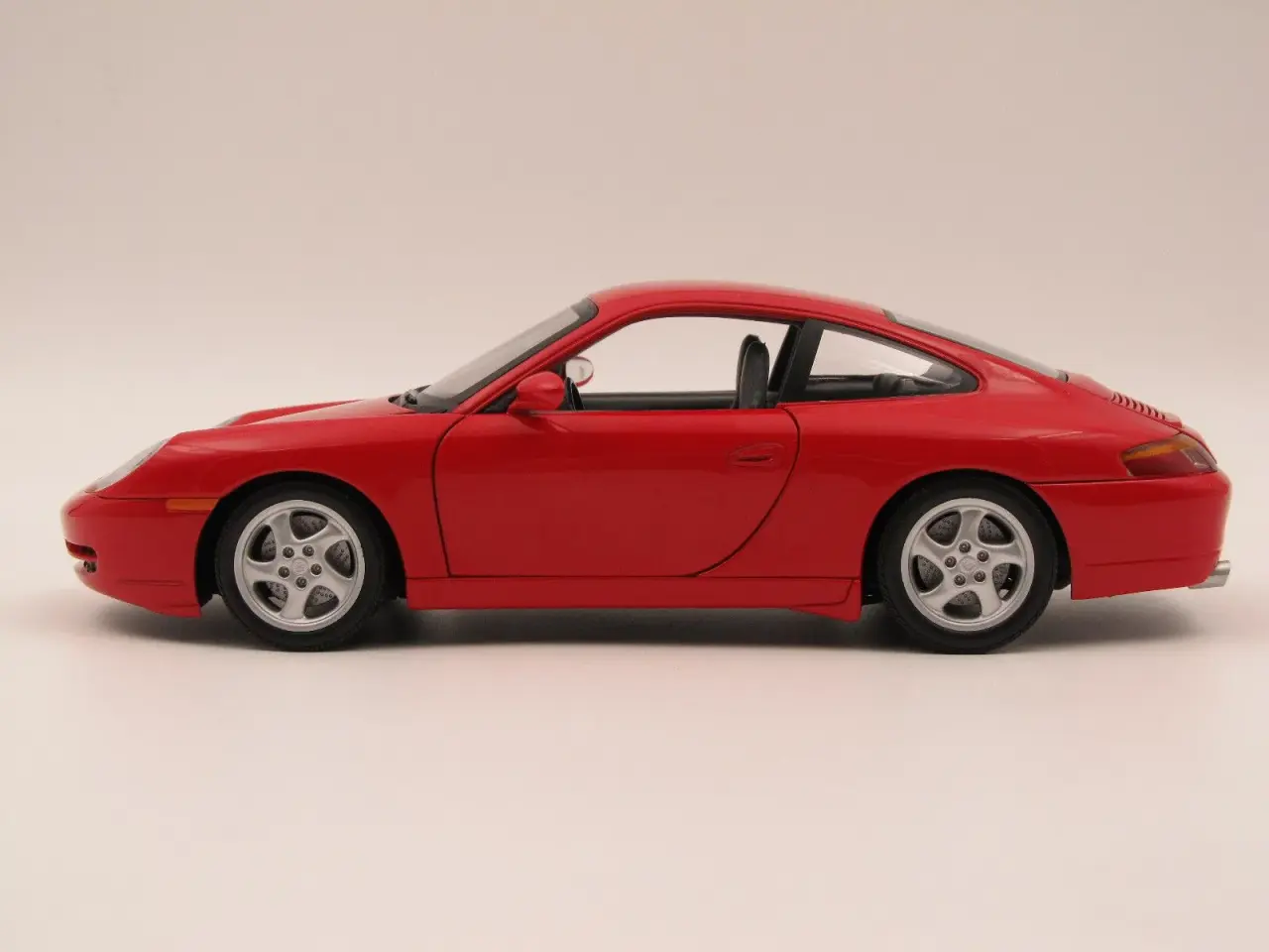 Billede 5 - 1997 Porsche 911 / 996 Carrera - 1:18