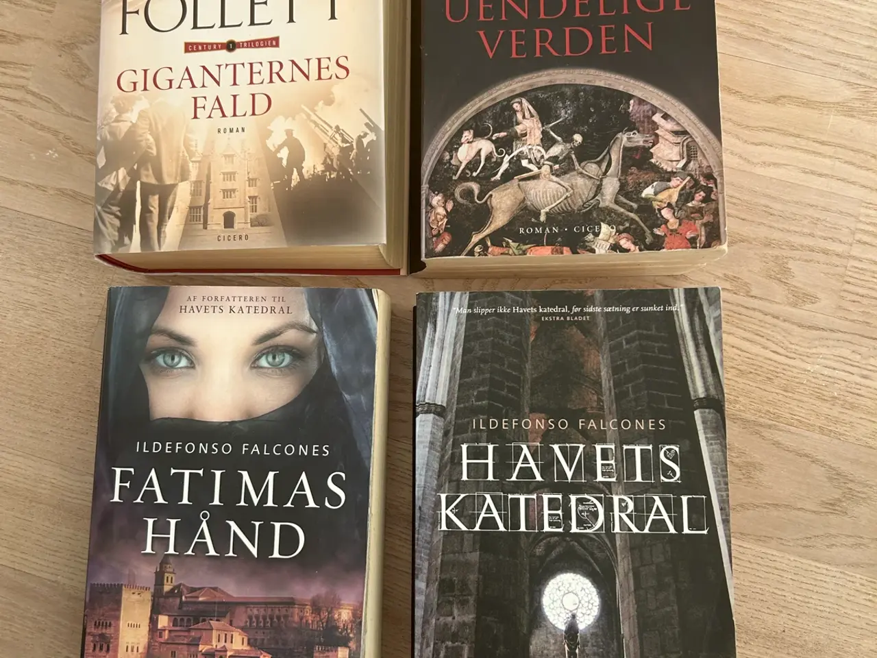 Billede 1 - 4 Bøger - fremstår som nye