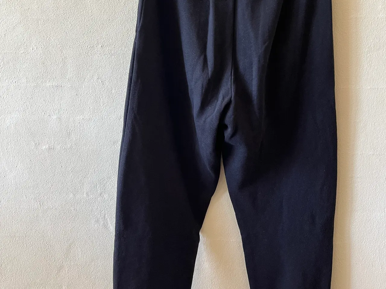 Billede 2 - Sorte joggingbukser fra Pieces