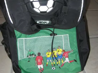 Jeva skoletaske til fodbolddrengen