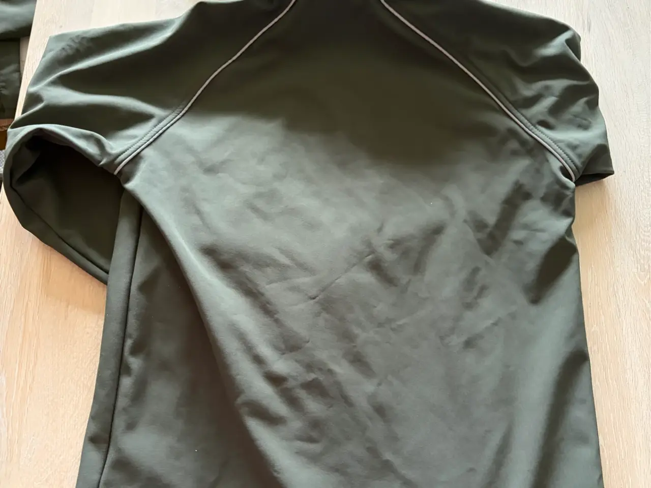 Billede 2 - Softshell jakke str 12 år