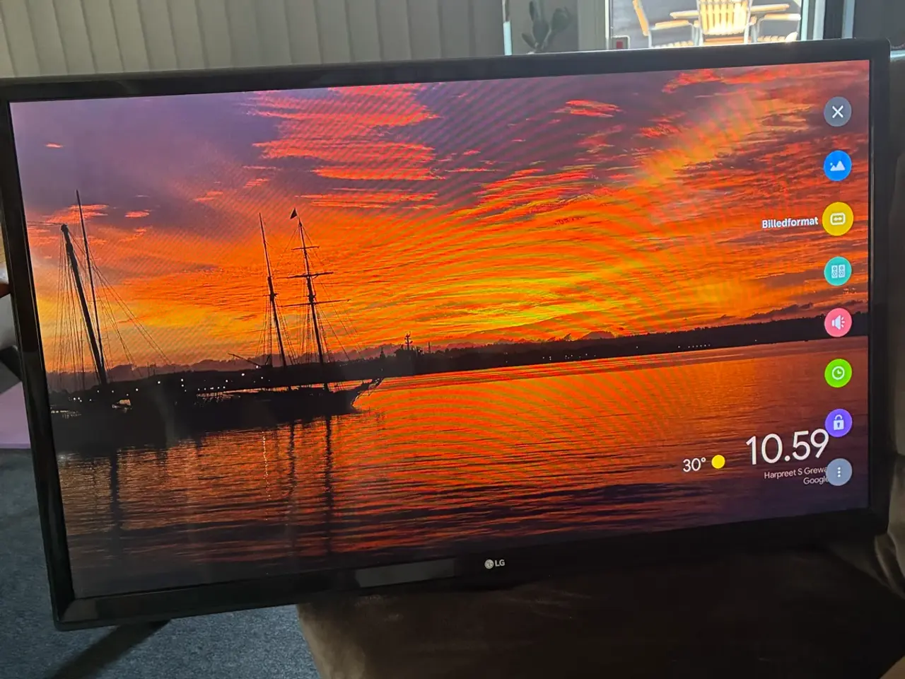 Billede 3 - 27” Smart TV LG med ophæng 
