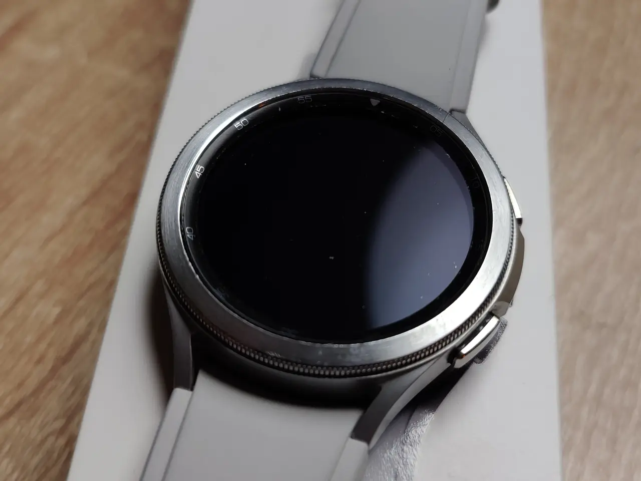 Billede 1 - Samsung Galaxy Watch4 Classic 46 mm LTE, sølv/sølv