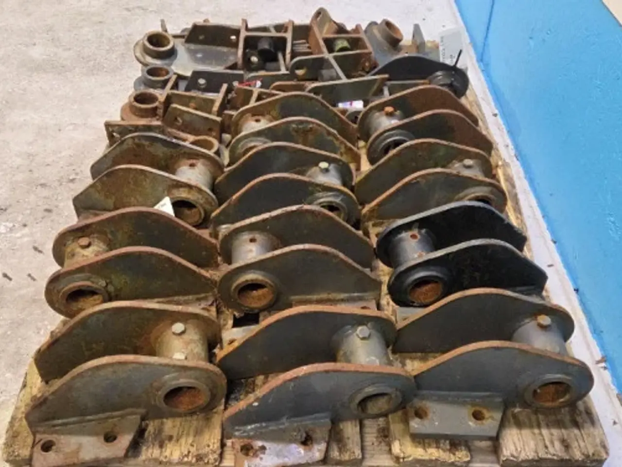 Billede 13 - New Holland B115C Dele til Pallegafler 87310374