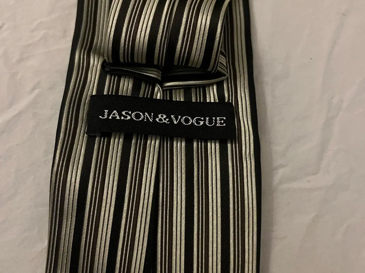 Billede 2 - Jason & Vogue slips guld/sort, 100% silke