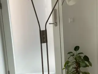 Standerlampe. 2 skærme