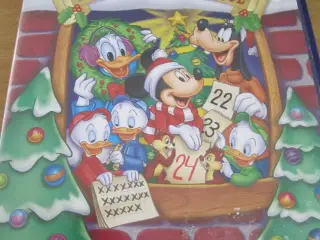 WALT DISNEY. Mens vi venter på jul.