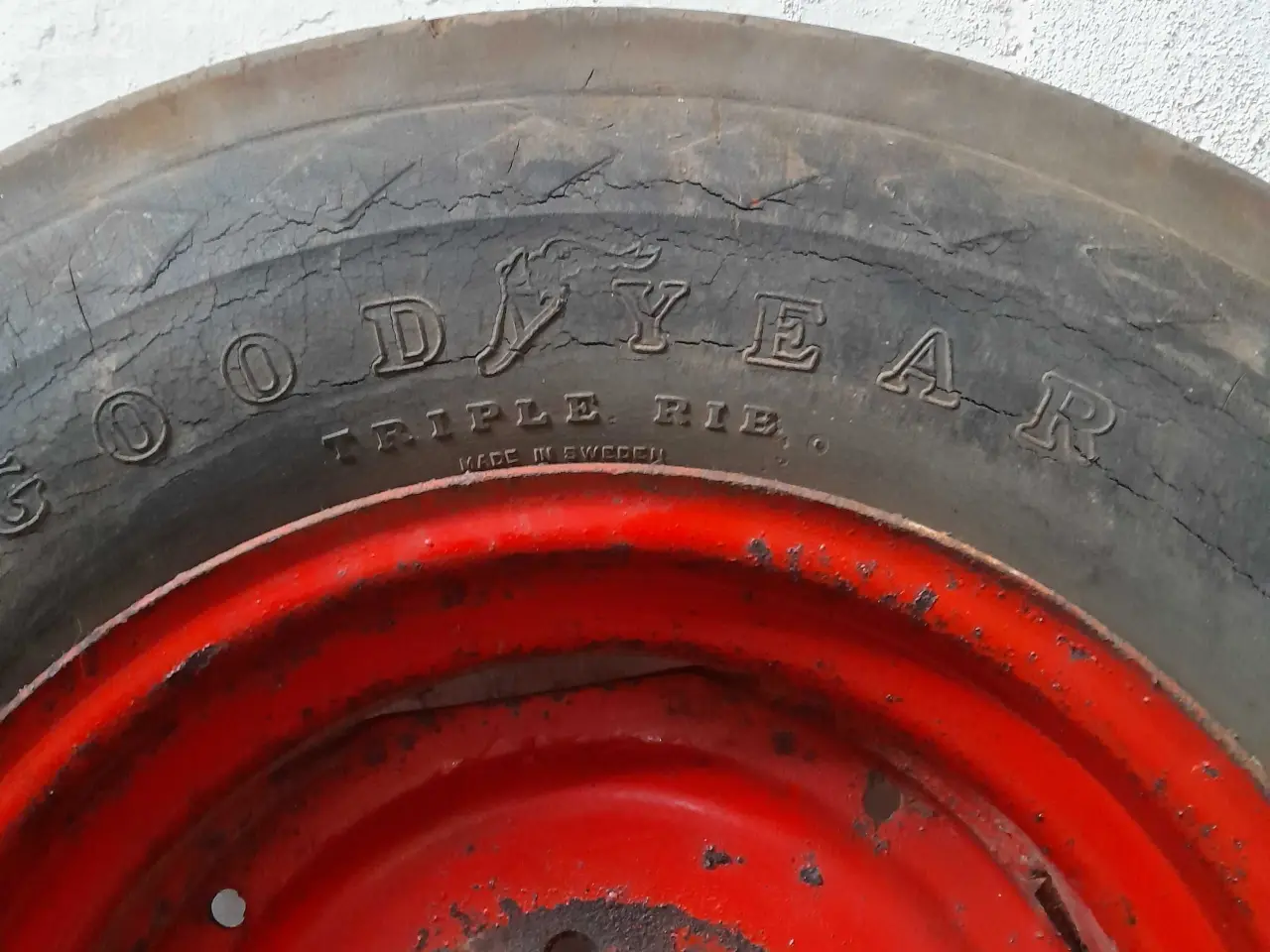 Billede 4 - Volvo T650 forhjul fælg,dæk og slange,komplet