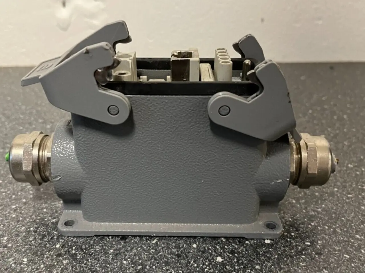 Billede 1 - Harting Han stik med blandet Power & Data Modules