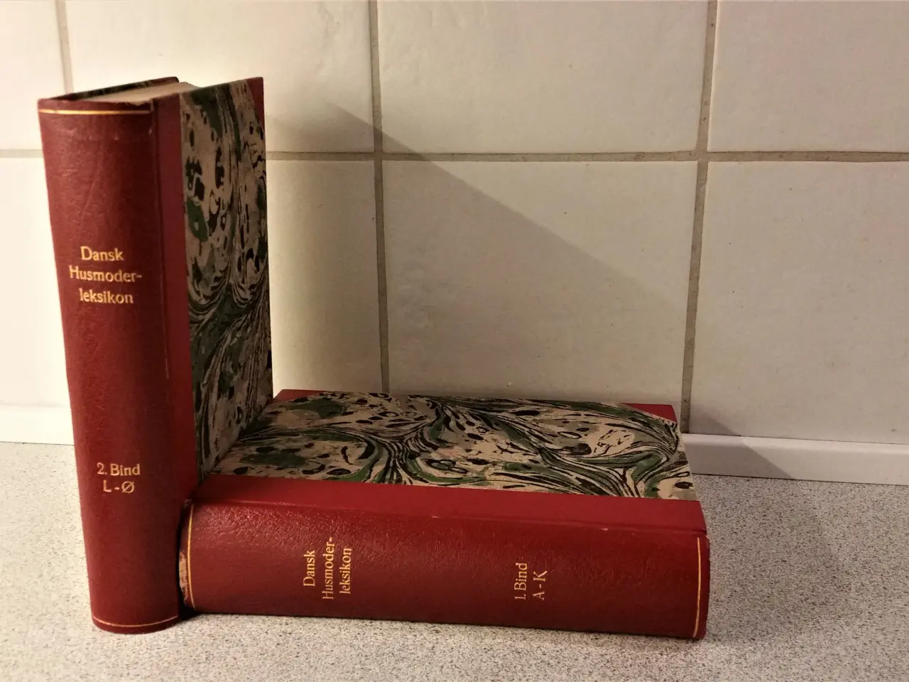 Billede 1 - Dansk Husmoderleksikon 2 bind 1952+1954 for begge