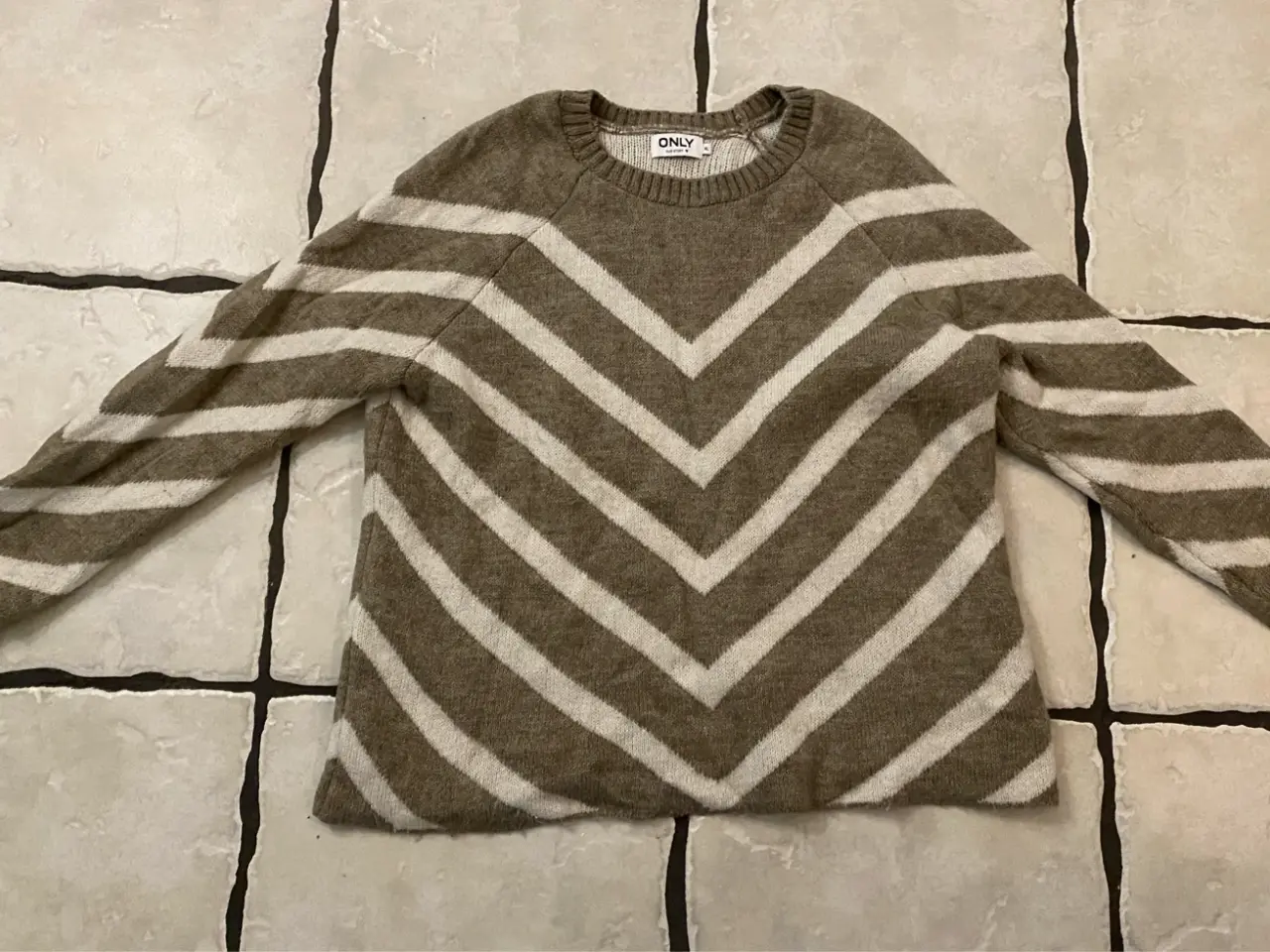 Billede 1 - Fin og varm bluse