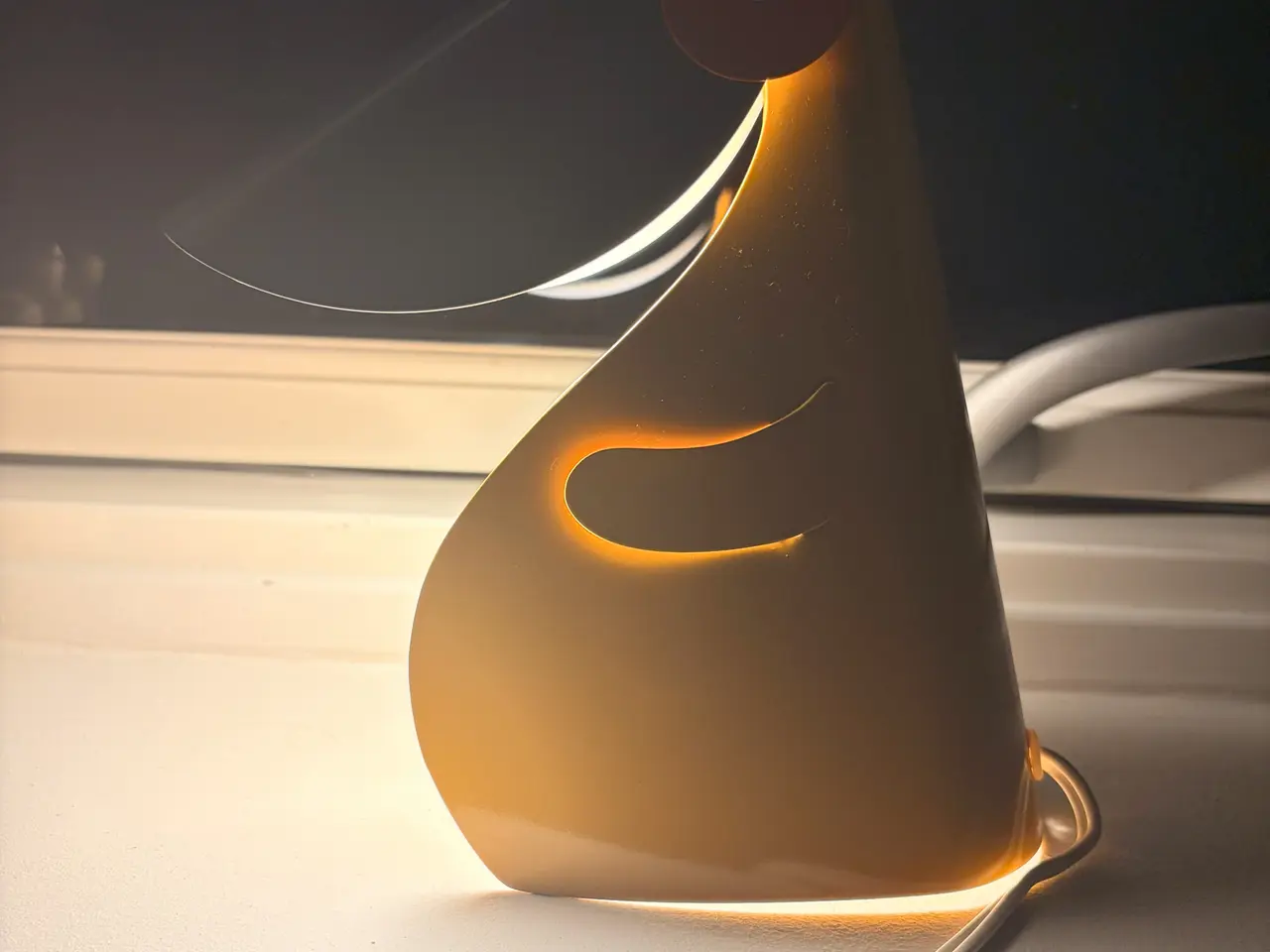 Billede 4 - Unik og funktionel lampe sælges.