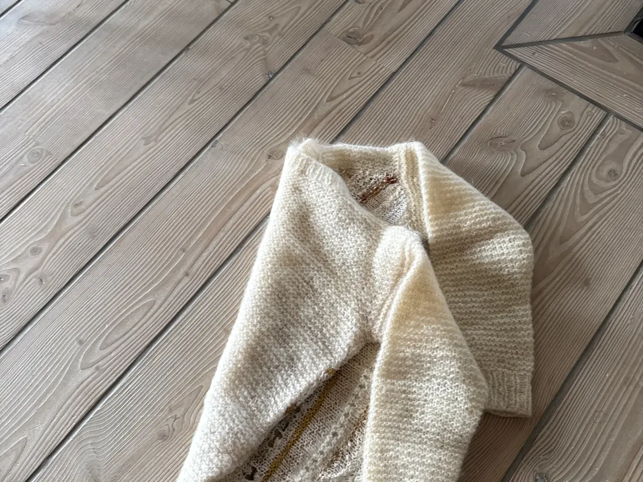 Billede 1 - Sweater råhvid i mohairuld