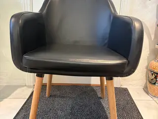 Spisebordstole i læder fra Ilva 