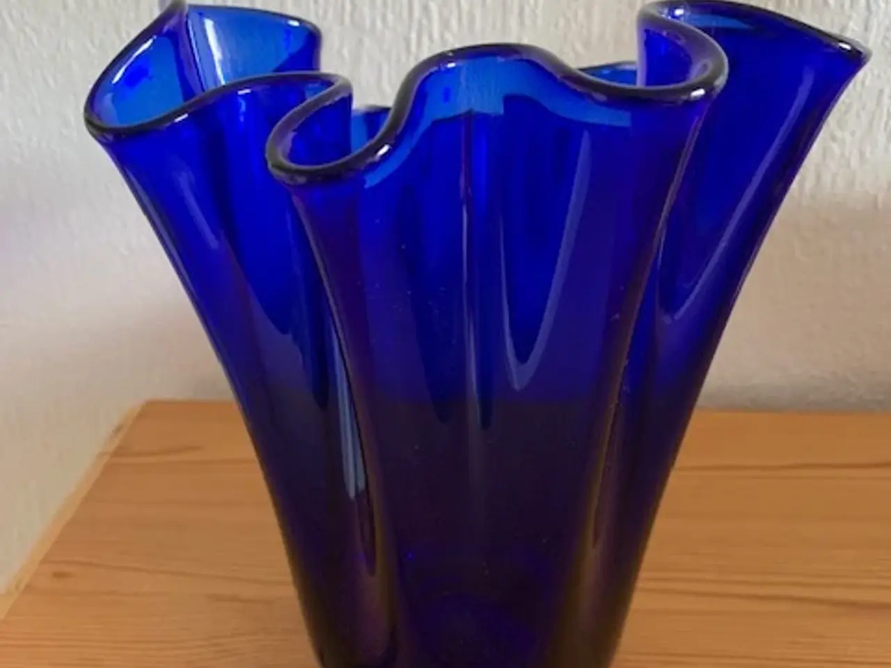 Billede 4 - Vase Anker Iversen AI blå / turlipan vase - som ny