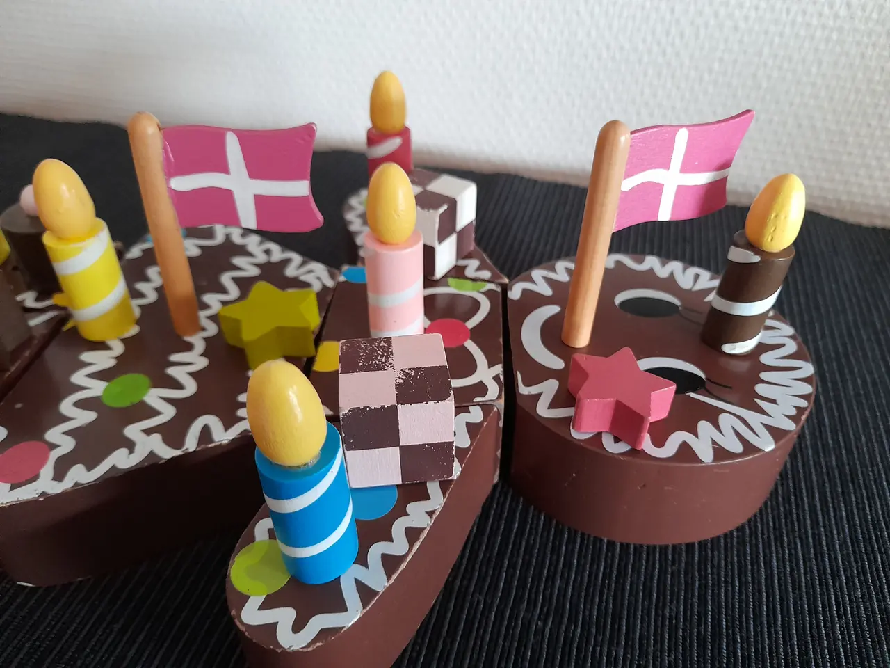 Billede 6 - Mamamemo kagekone med flag, lys og slik.