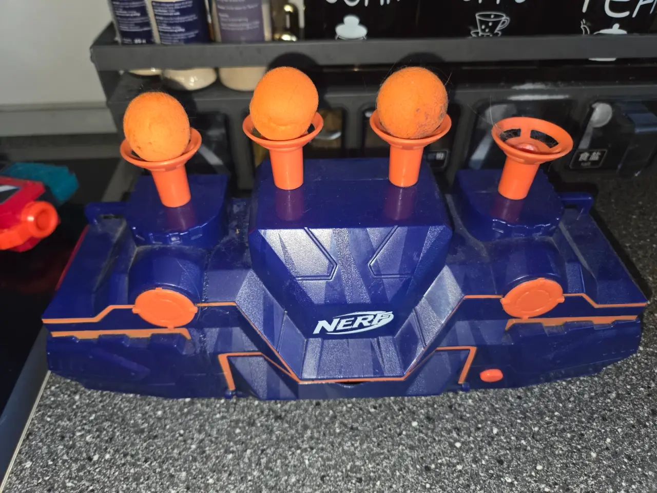 Billede 6 - Blandet nerf og ligende legetøj våben