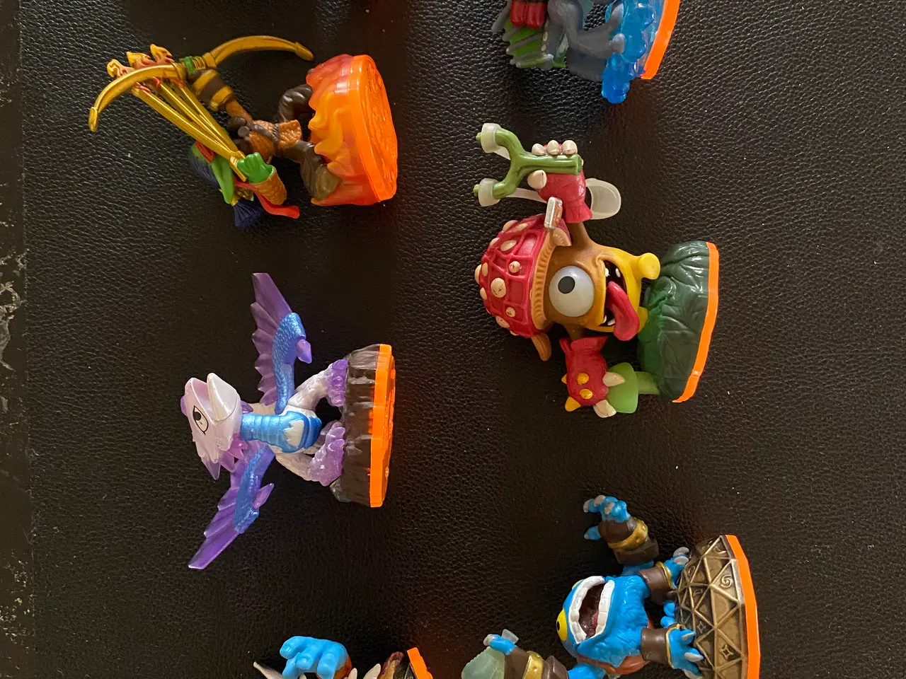 Billede 6 - 26 stk Skylanders og taske