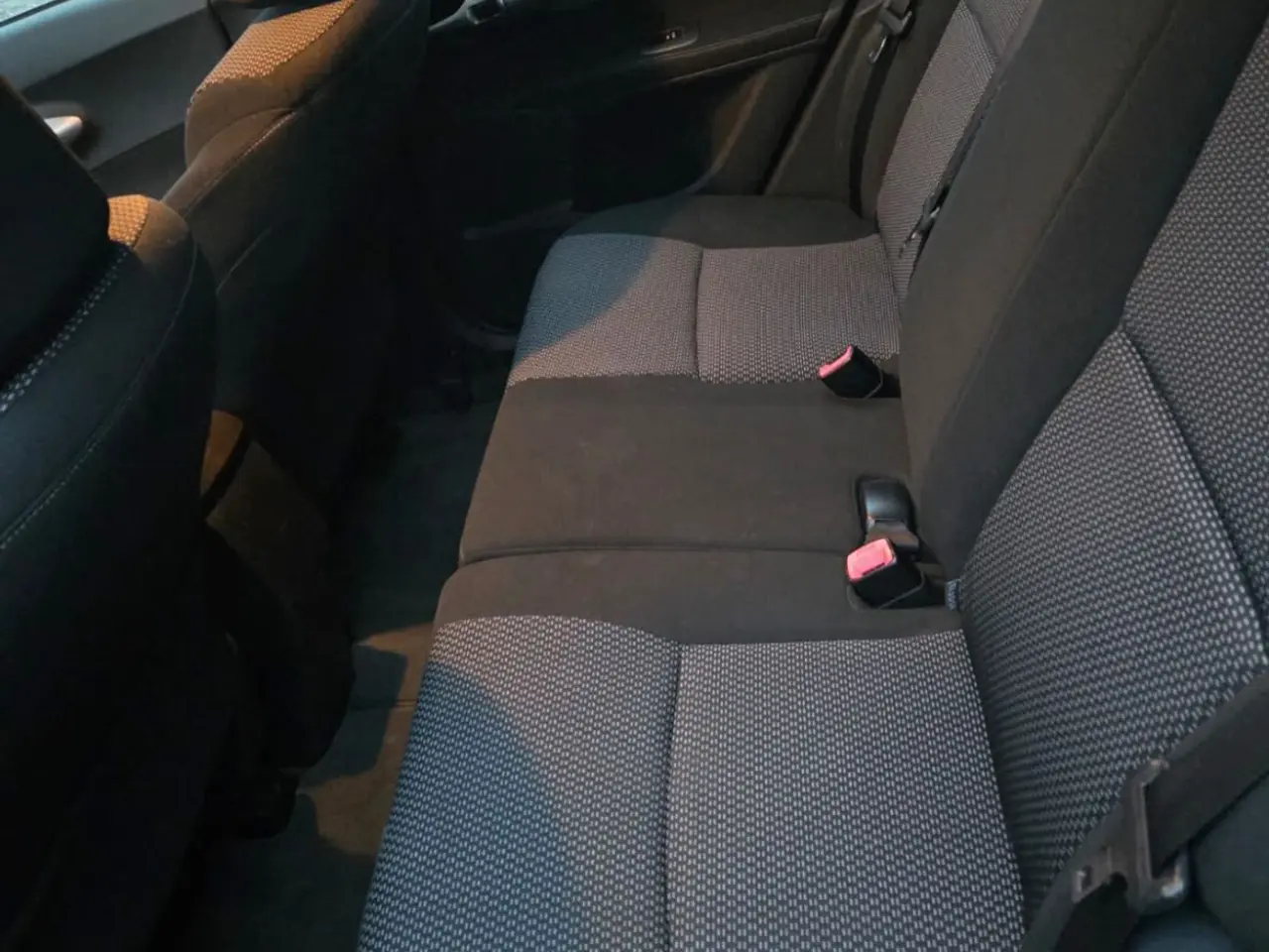Billede 4 - Toyota Auris 2010 – Driftssikker og rummelig bil t