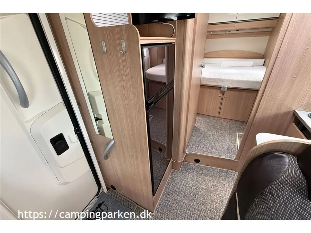 Billede 6 - 2017 - SunLight T 69 L Active   Brugt autocamper med queensbed, sænkeseng og automatgear