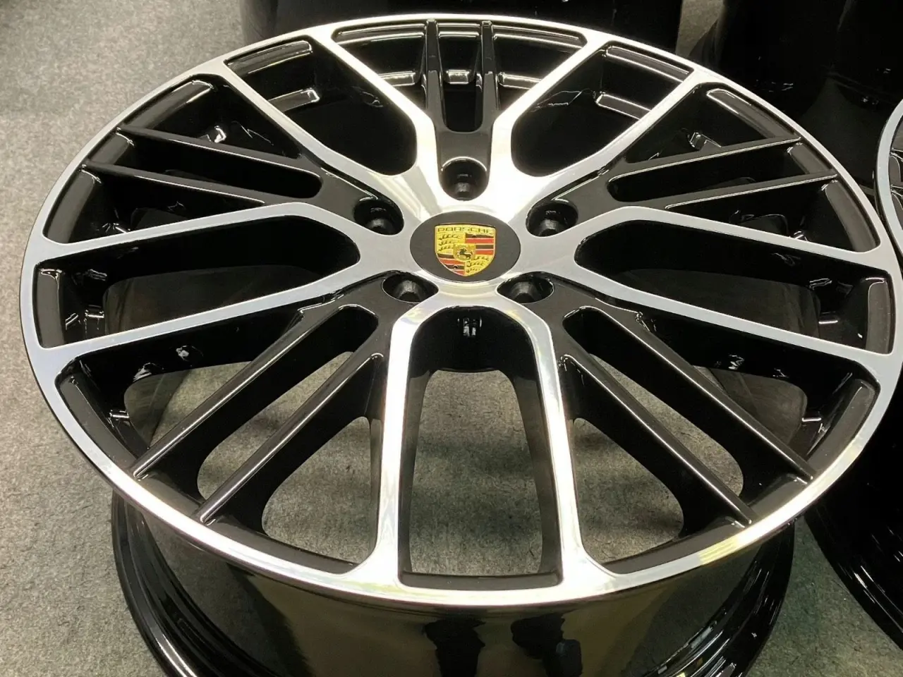 Billede 4 - ALUFÆLGE PORSCHE PANAMERA 971 GTS 21"
