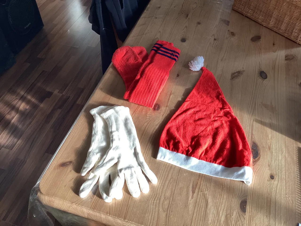 Billede 6 - Julemands Sæt / Jule Tøj.