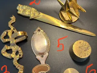 Antikke/ vintage genstande sælges.
