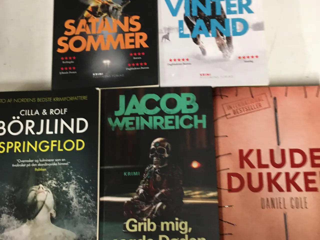 Billede 1 - Bøger gode krimier 5 stk. ialt. 30 kr.