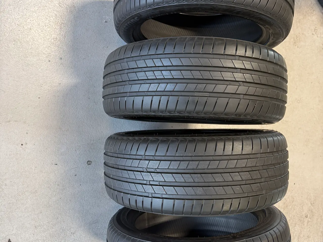Billede 1 - Brugte Bridgestone 235/45 18