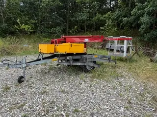 DENKA 12m trailerlift.
