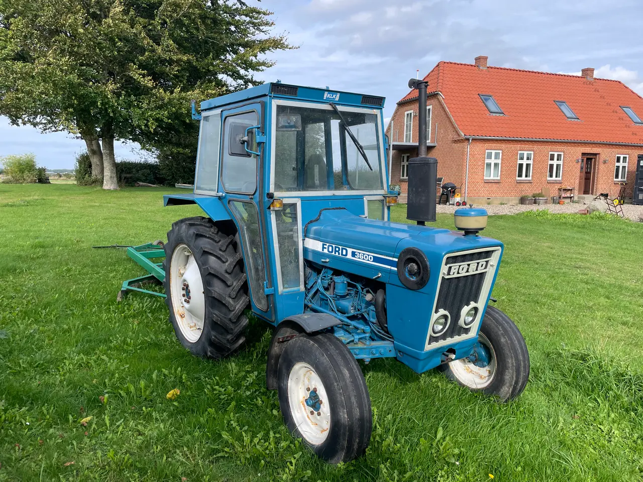 Billede 4 - FORD 3600 Traktor med vejhøvl og bagskovl (rød)