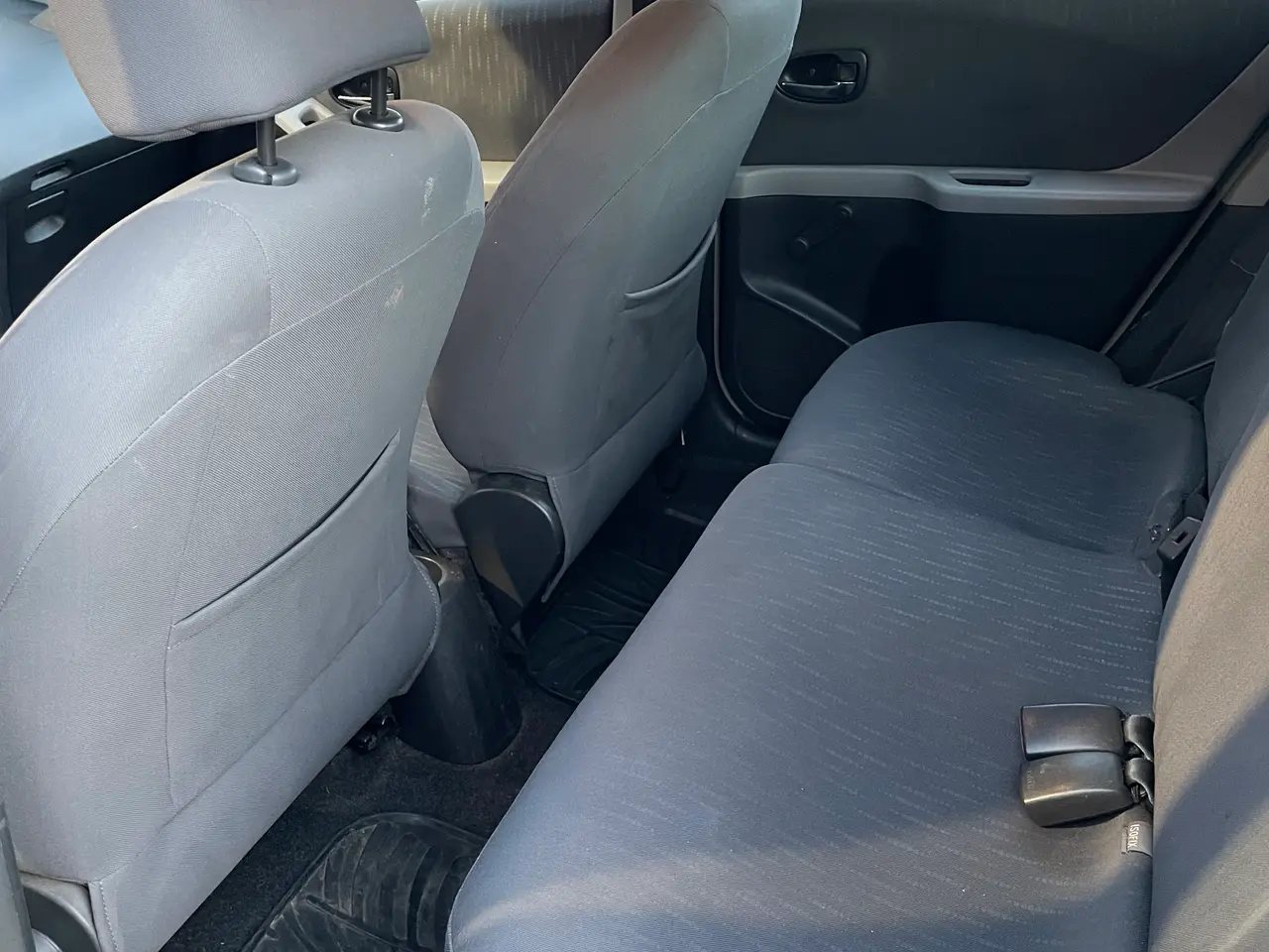 Billede 3 - TOYOTA YARIS 1,3 MAN 2010. 6-GEAR 