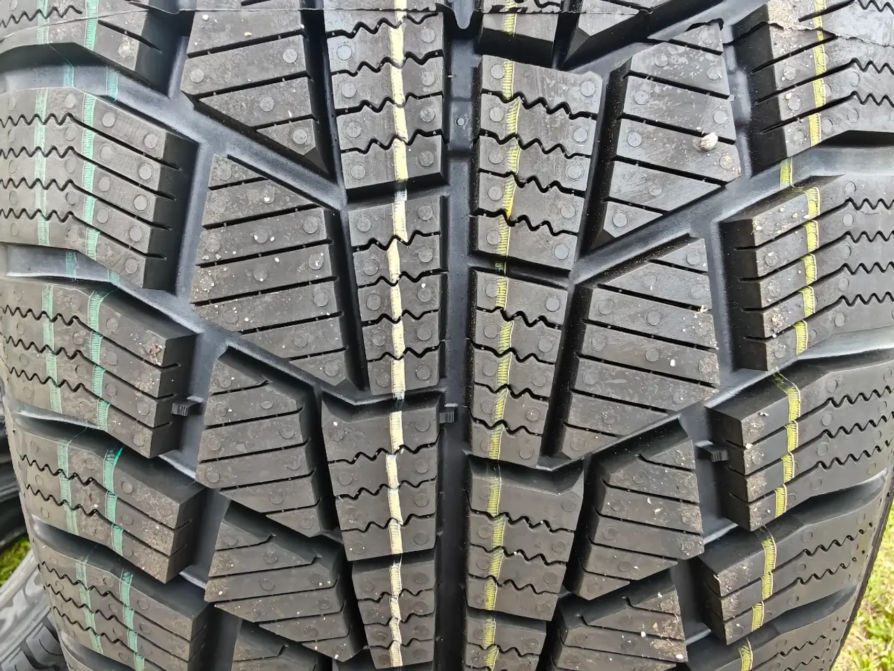 Billede 3 - 215/55-17