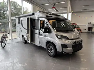 2027 - Adria Compact Supreme DL Den nye Adria Compact Supreme DL, spækket med udstyr er netop landet hos KG!