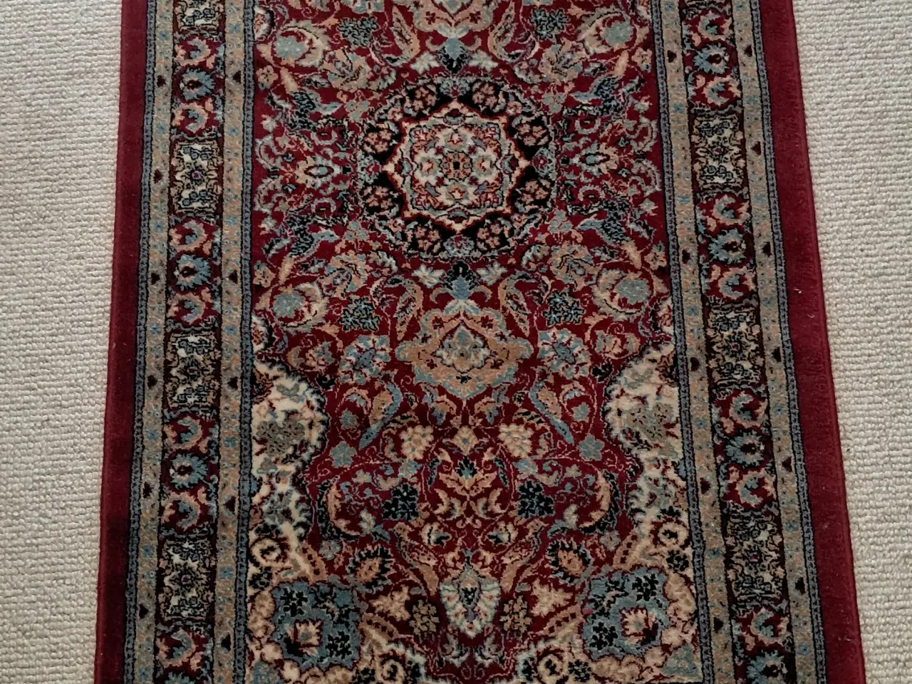 Billede 1 - Flot rød løber 170x85