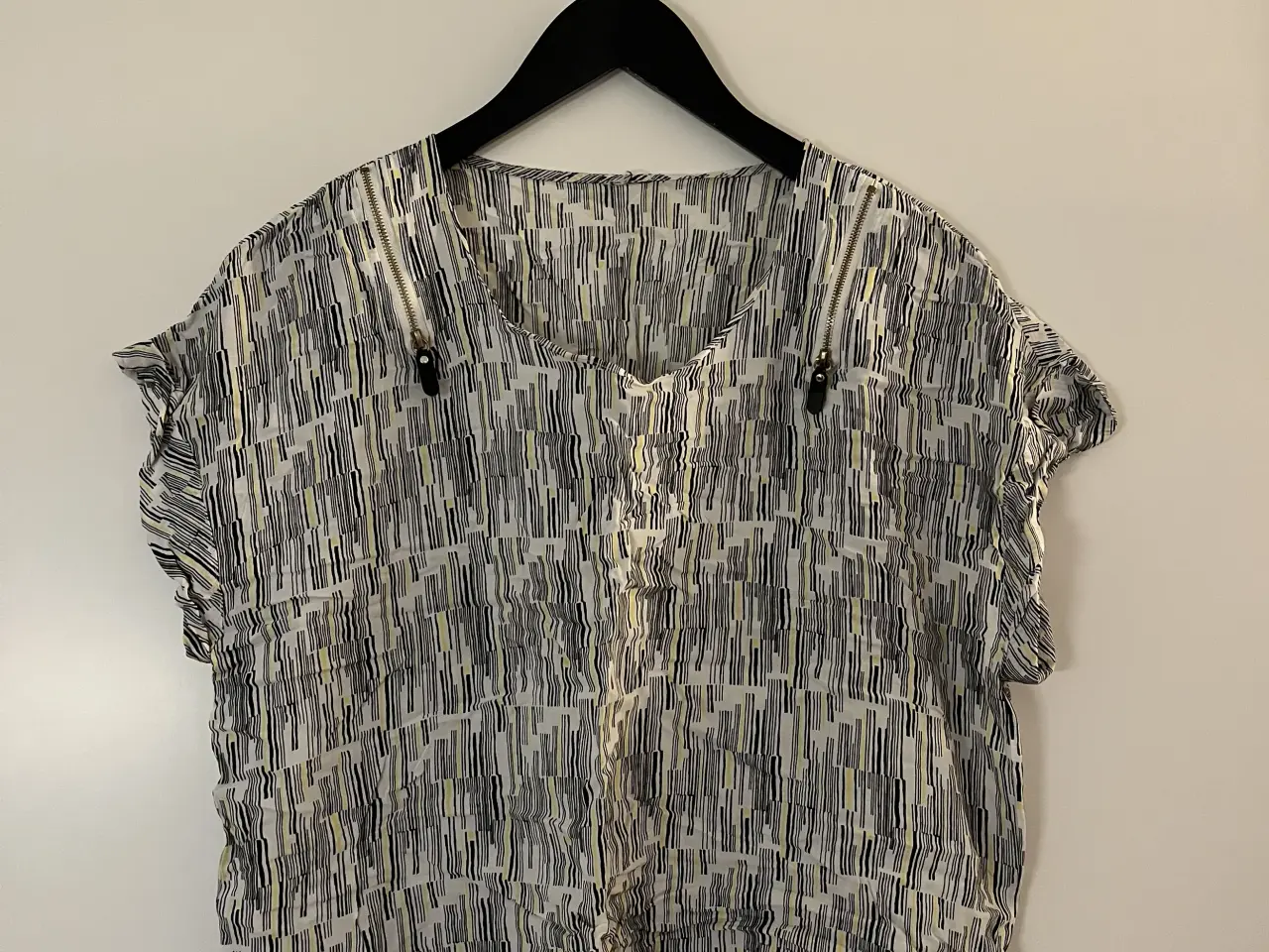 Billede 1 - Kort bluse
