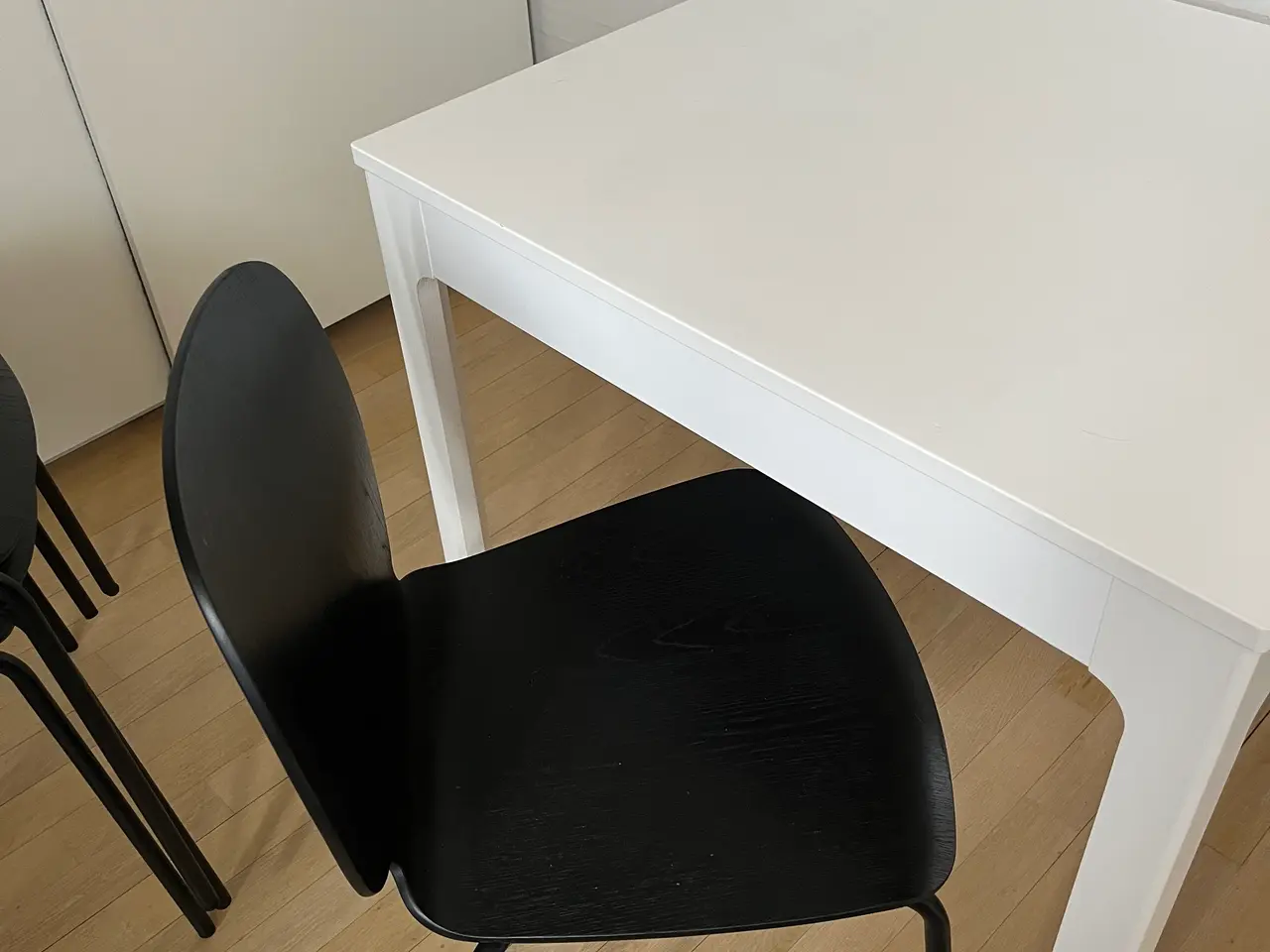 Billede 4 - Ikea spisebord og Ikea spisebordsstole