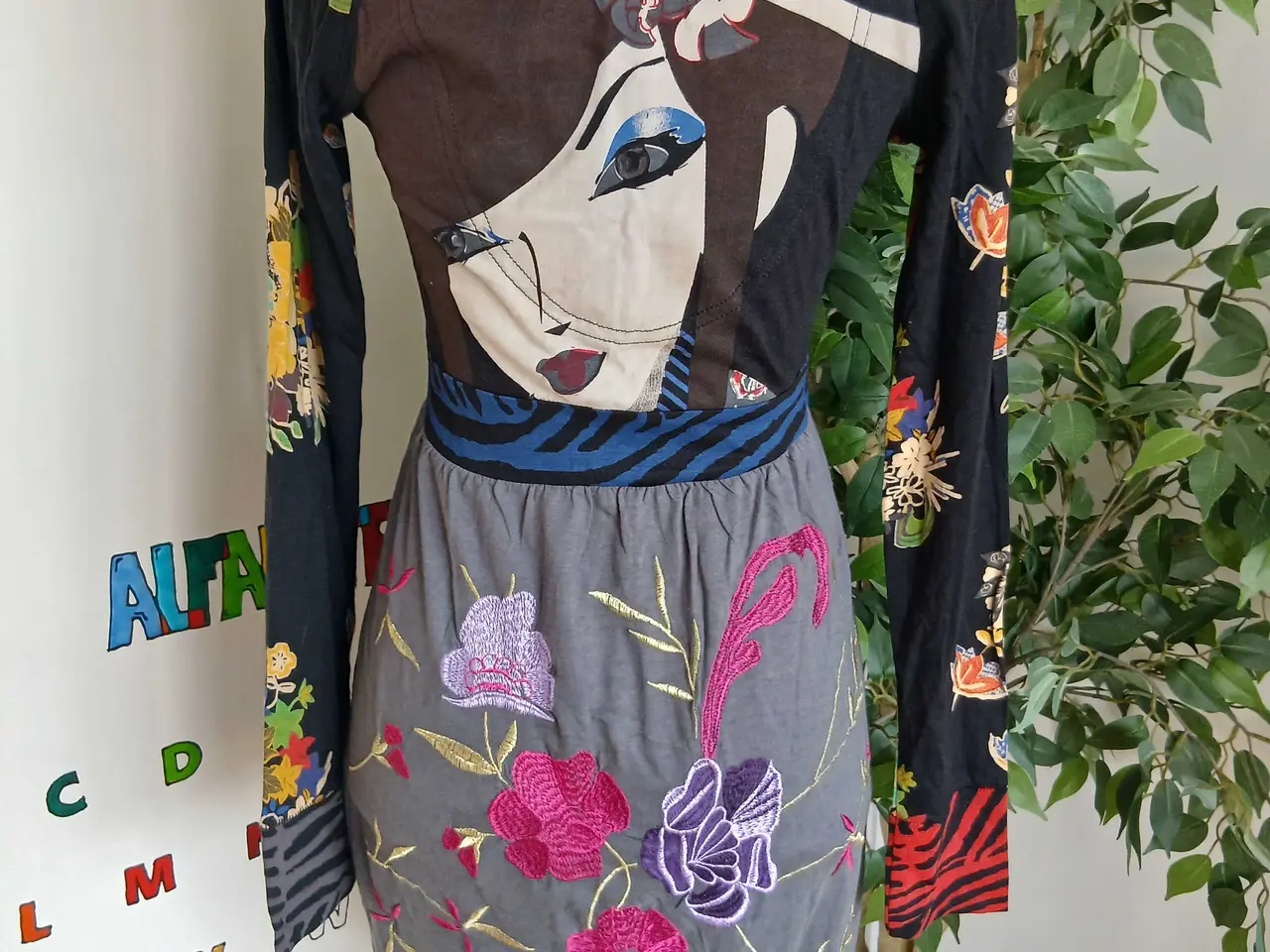 Billede 6 - Kjole. Desigual. Medium/38