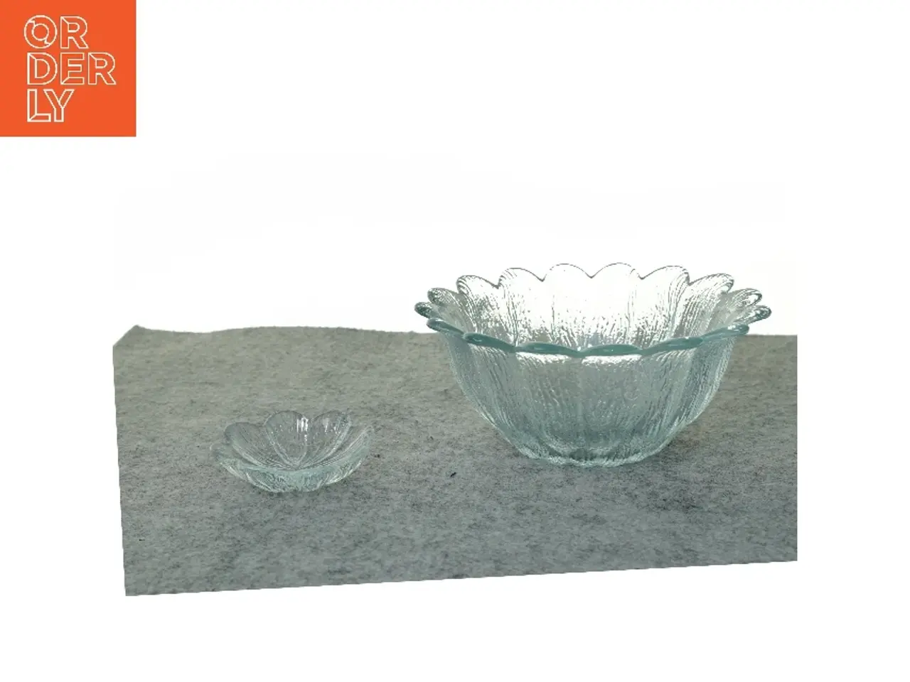 Billede 1 - Skåle (str. 9 cm 18 x 8 cm)