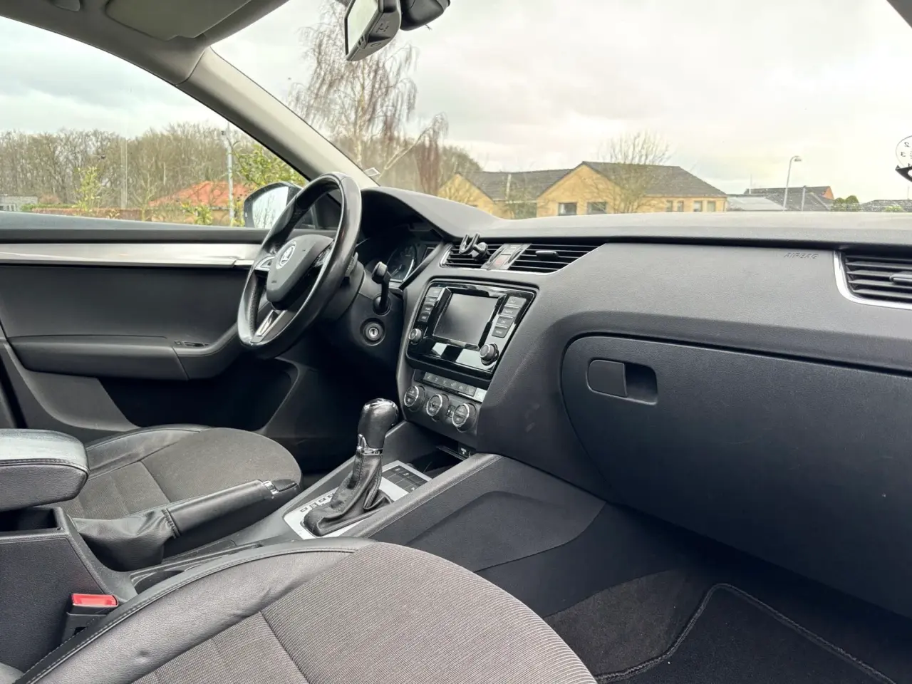 Billede 5 - Skoda Octavia III sort Automatic 2.0l TDI
