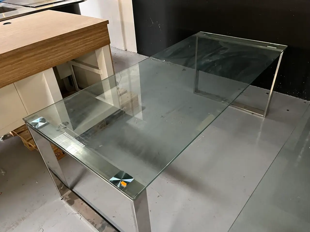 Billede 7 - Glasbord med metal ramme