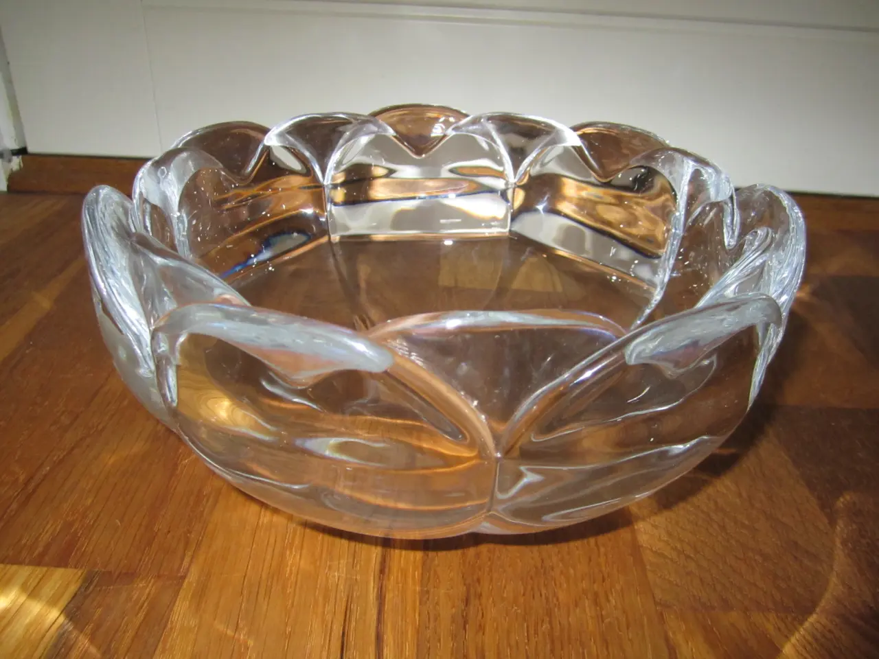 Billede 1 - Smuk LOTUS Glasskål. HOLMEGAARD. BYD.