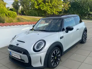 MINI Cooper SE / Panorama Glas Soltag