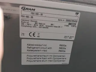 Gram fryser 383 L. sælges ,virker ok