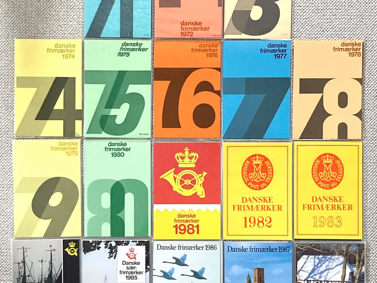 Billede 1 - Årsmapper postfriske frimærker 1971-1988