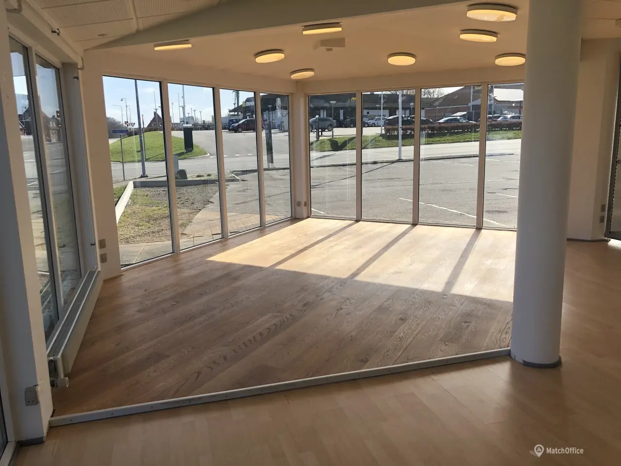 Billede 2 - Synligt erhvervslejemål på 250 m2 i Struer - Ideelt til butik.. showroom eller lager