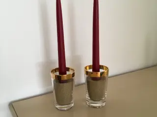 2 fine elegante lysestager med guldkant fra Ilum.