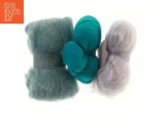 Bunter med farvet uld (str. 13 cm)