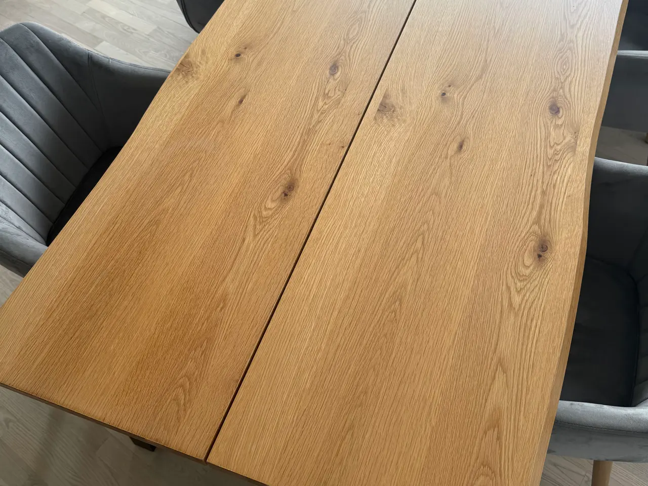 Billede 4 - Spisebord + 4 spisebordsstole